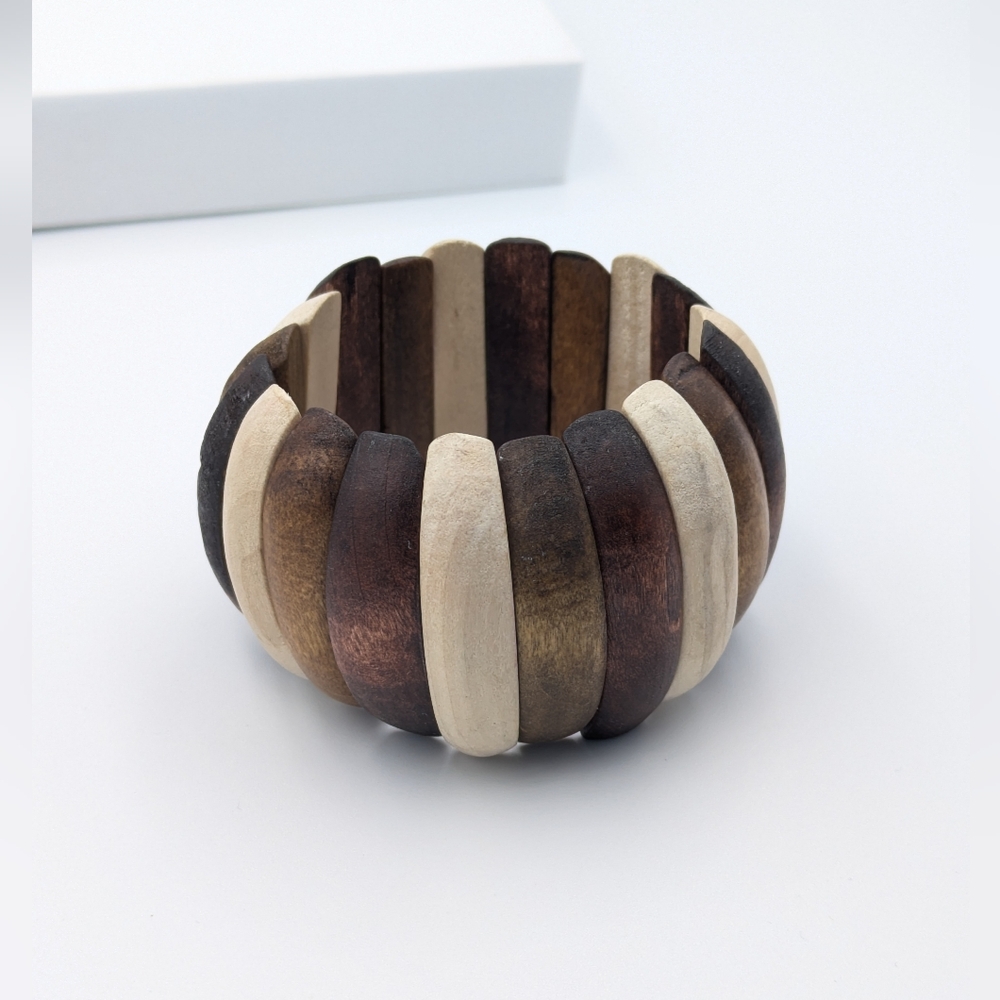 4/24$  Wooden large stretch bracelet